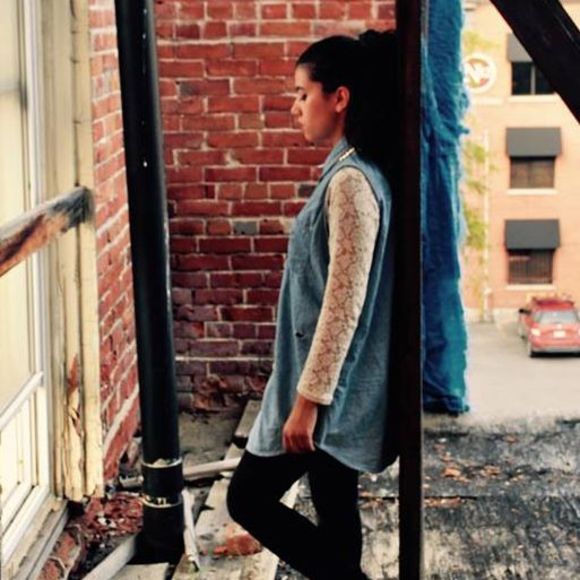 Meet your Posher, Layla - Picture 1 of 1